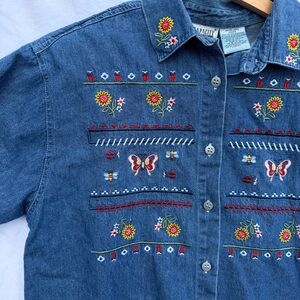Capacity Petites Blue Denim Button-Down Shirt with Floral Embroidery